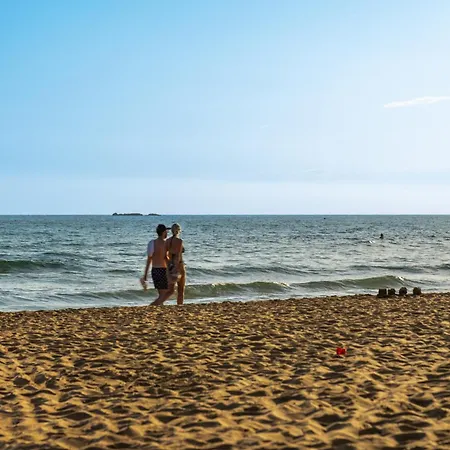 Aqi Pegasos Royal 酒店