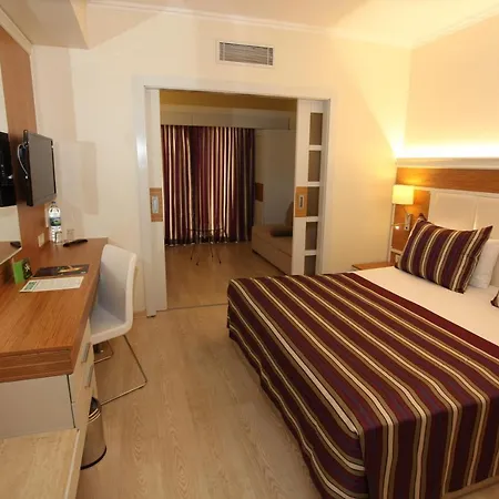 Aqi Pegasos Royal Avsallar